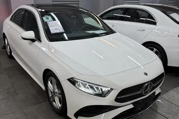 بنز، کلاس A سدان