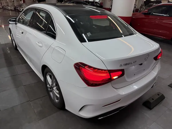 بنز، کلاس A سدان