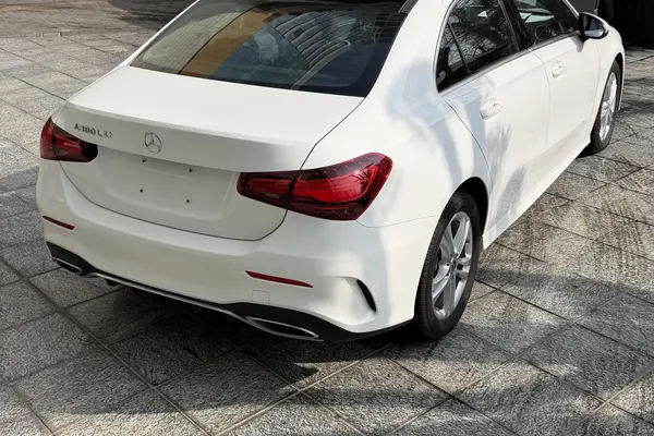 بنز، کلاس A سدان