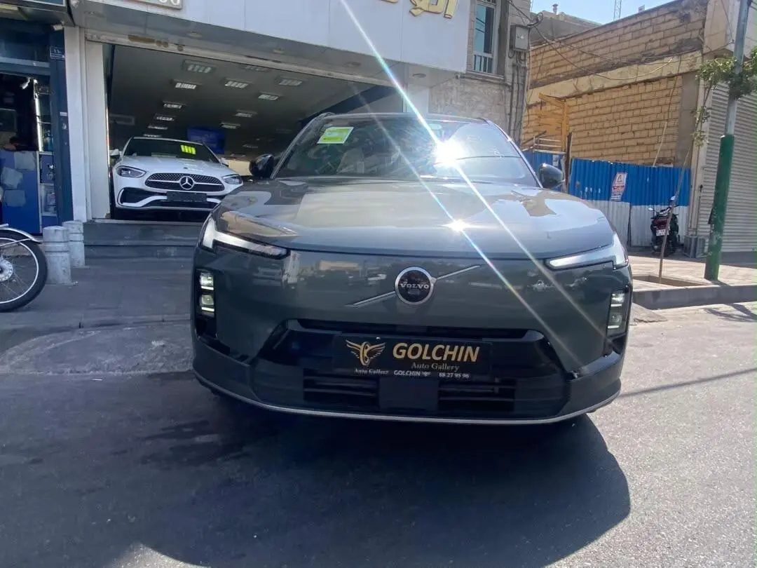 ولوو،  XC70