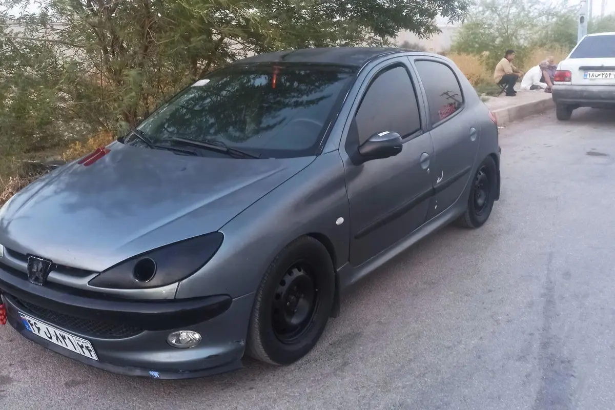 پژو،  206