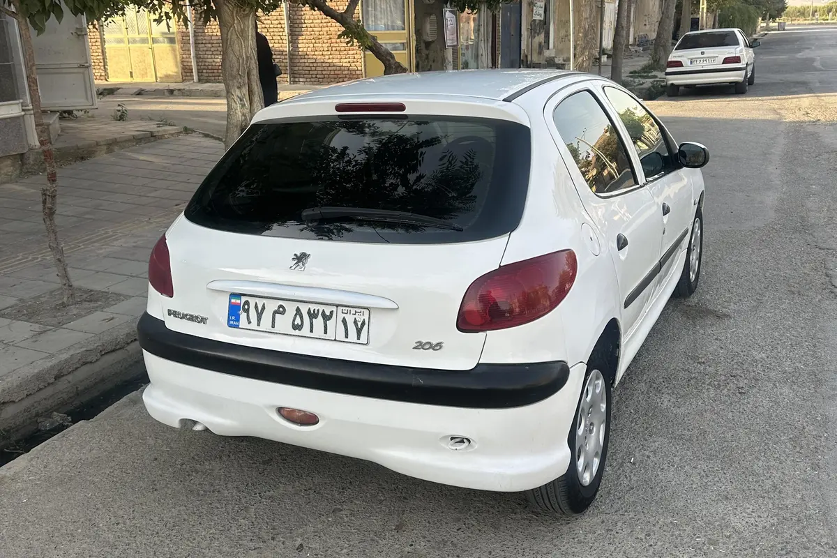 پژو،  206