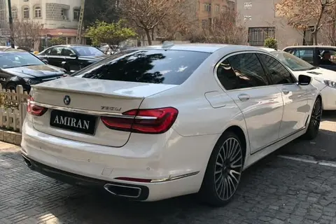 ب ام و، سری 7