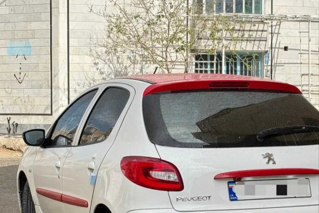 پژو،  207