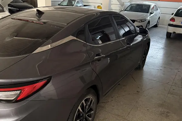 کی ام سی  eJ7
