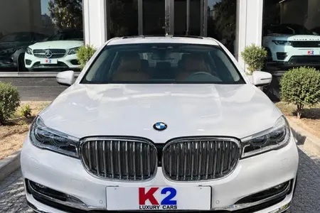 ب ام و سری 7