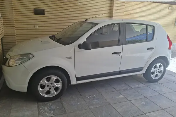 رنو  ساندرو