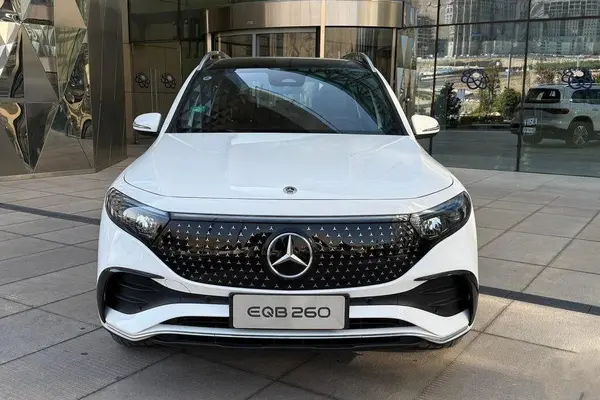 حواله بنز، کلاس EQB