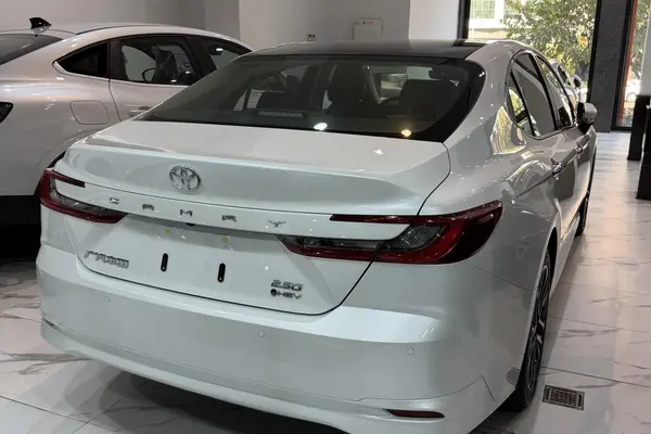 تویوتا، کمری هیبرید