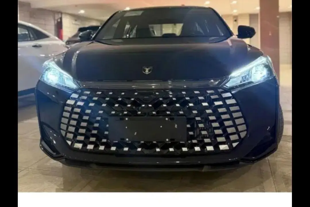 لاماری،  اکو