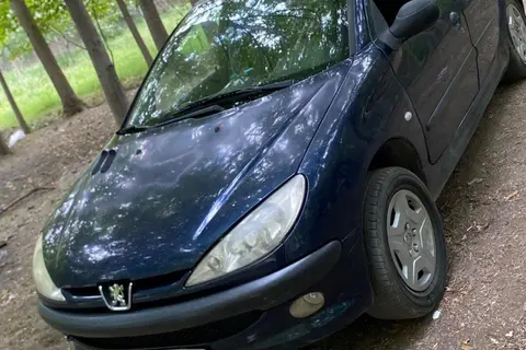 پژو، 206