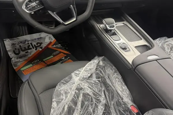 فونیکس، آریزو 8 (Z8)