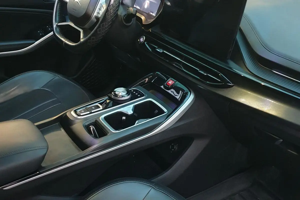 کی ام سی  X5