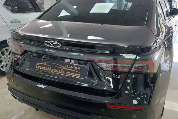 فونیکس، آریزو 6 پرو