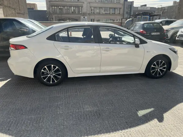 تویوتا، لوین هیبرید