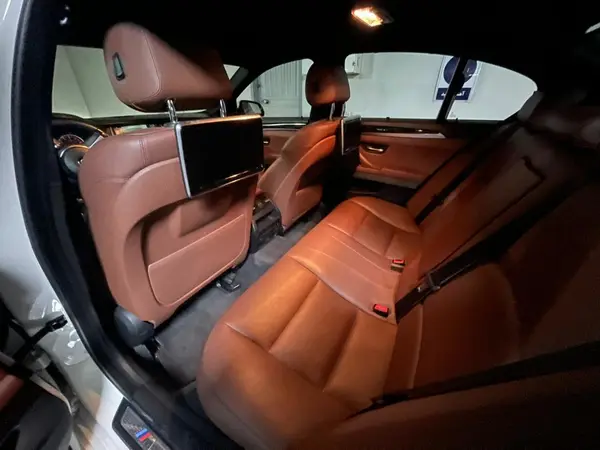 ب ام و، سری 5 سدان