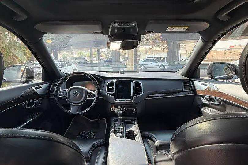 ولوو،  XC90