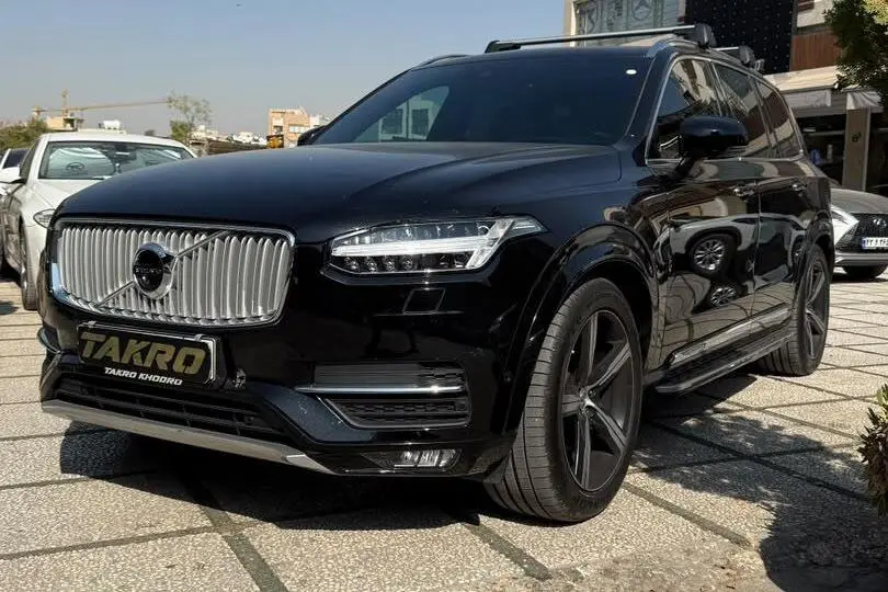 ولوو،  XC90