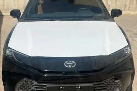 تویوتا کمری هیبرید