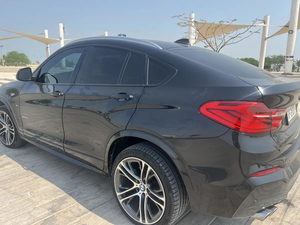 ب ام و،  X4