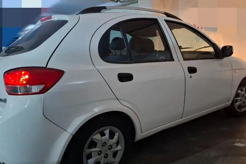 تیبا،  هاچ بک
