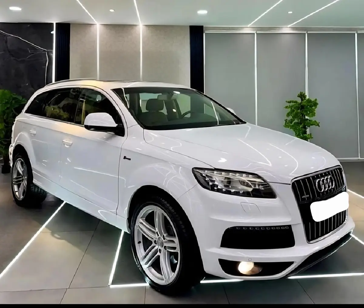 آئودی،  Q7