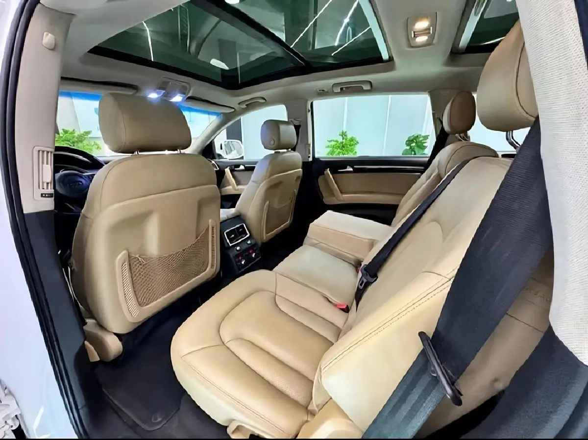 آئودی،  Q7