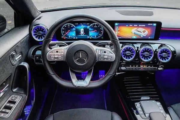 بنز، کلاس A سدان