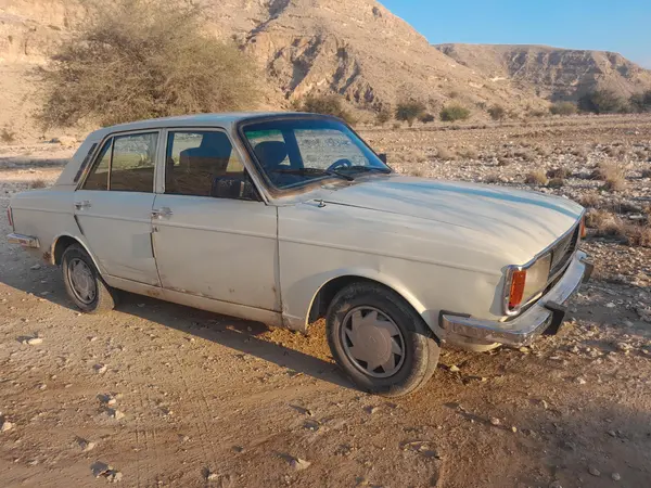 پیکان، سدان