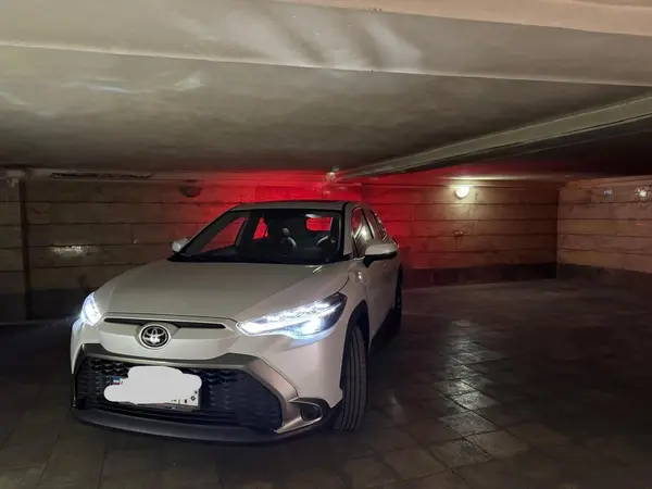 تویوتا، فرانت لندر هیبرید