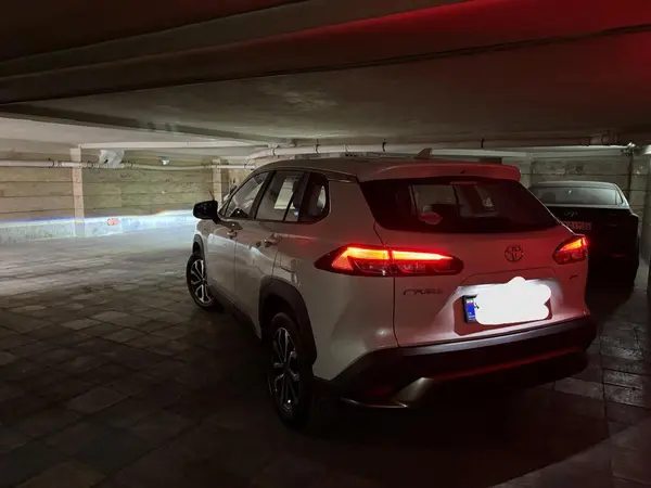 تویوتا، فرانت لندر هیبرید