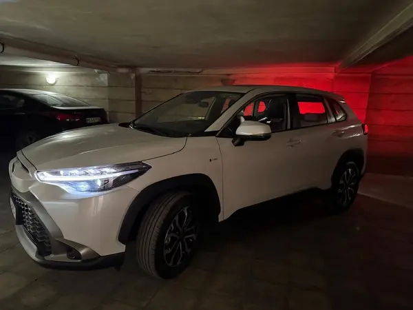 تویوتا، فرانت لندر هیبرید