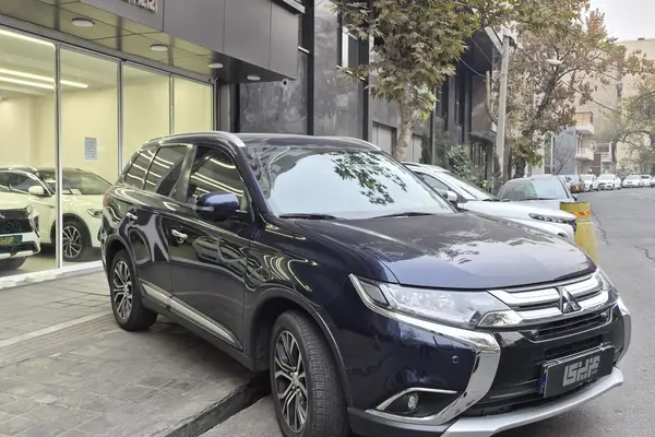 میتسوبیشی، اوتلندر