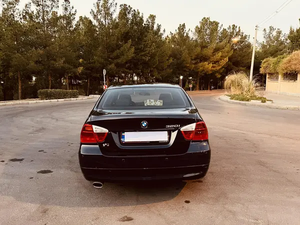 ب ام و، سری 3 سدان