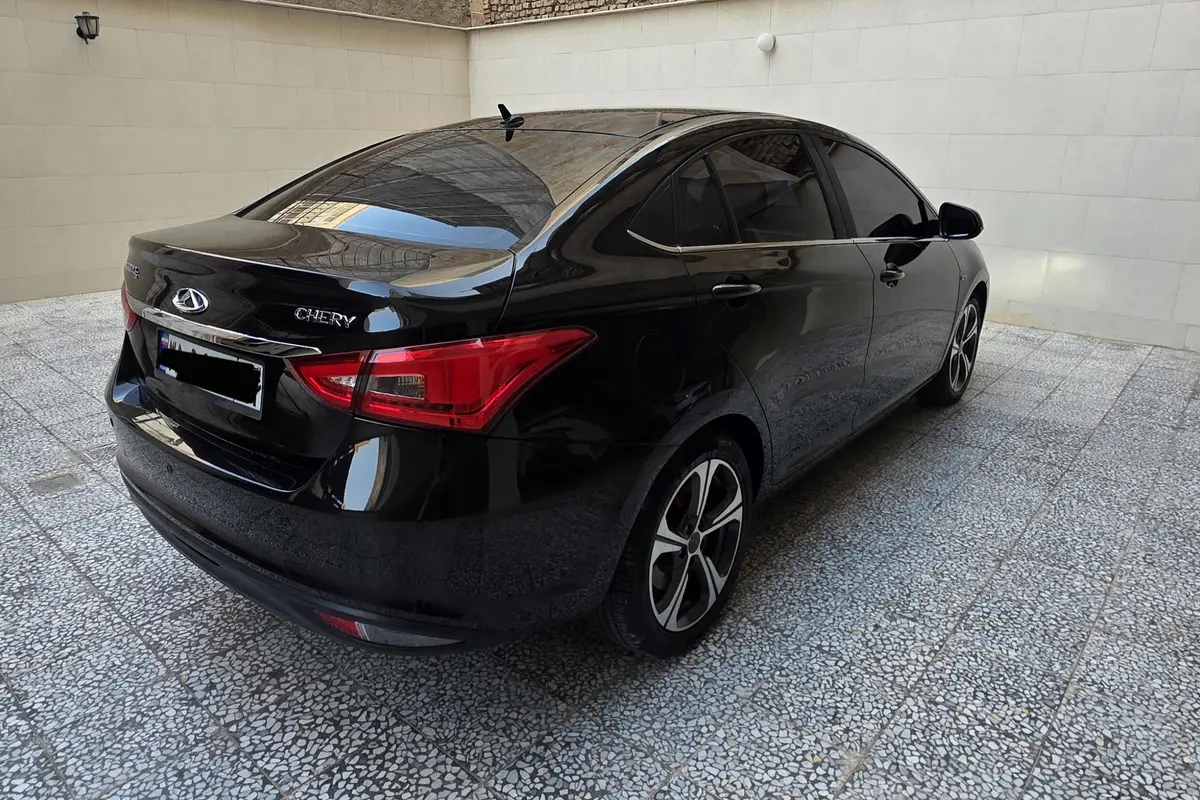 ام وی ام،  آریزو 5ev