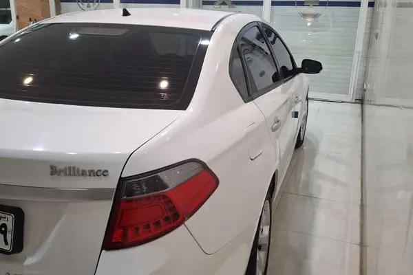 برلیانس، H330