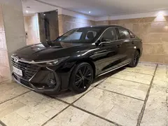 فونیکس، آریزو 8