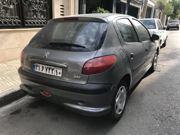 پژو، 206