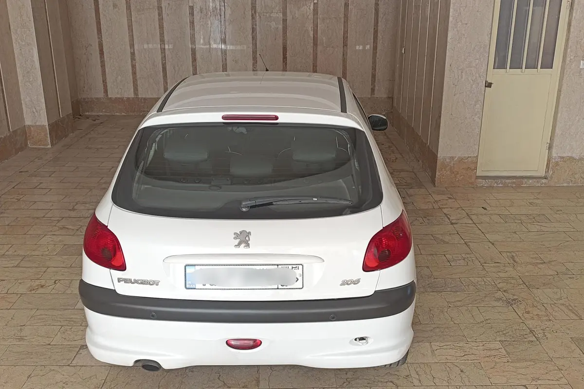 پژو،  206