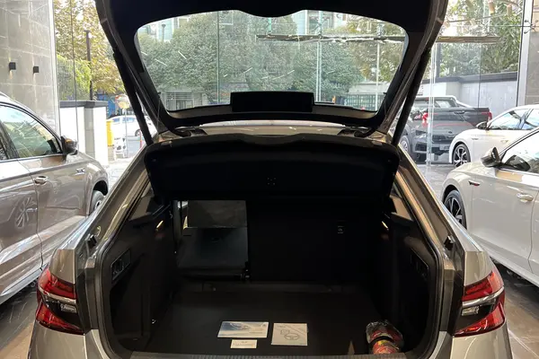 اشکودا، سوپرب