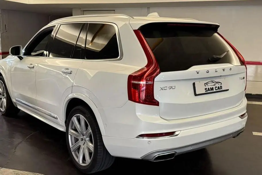 ولوو،  XC90