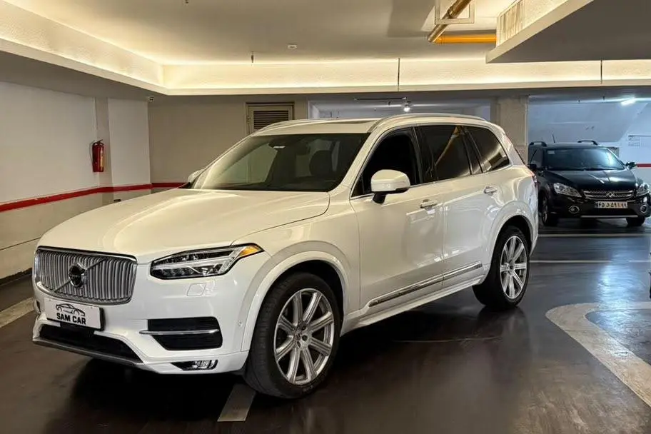 ولوو،  XC90
