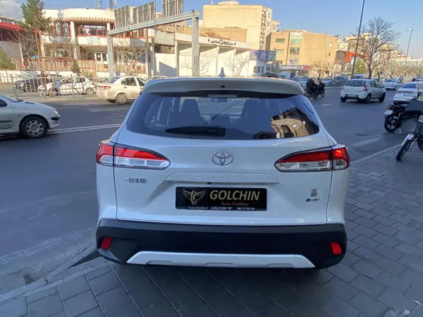 تویوتا  کرولا کراس هیبرید