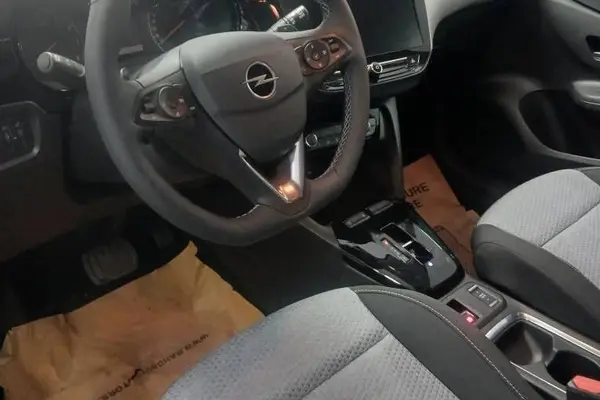 اپل  کورسا