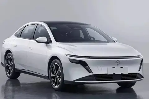 نیسان، N6