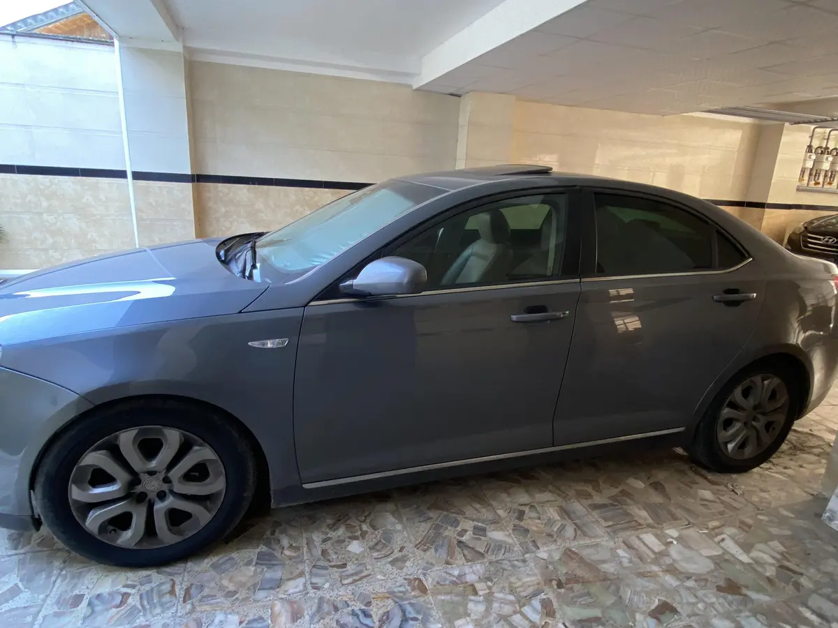 ام جی،  550