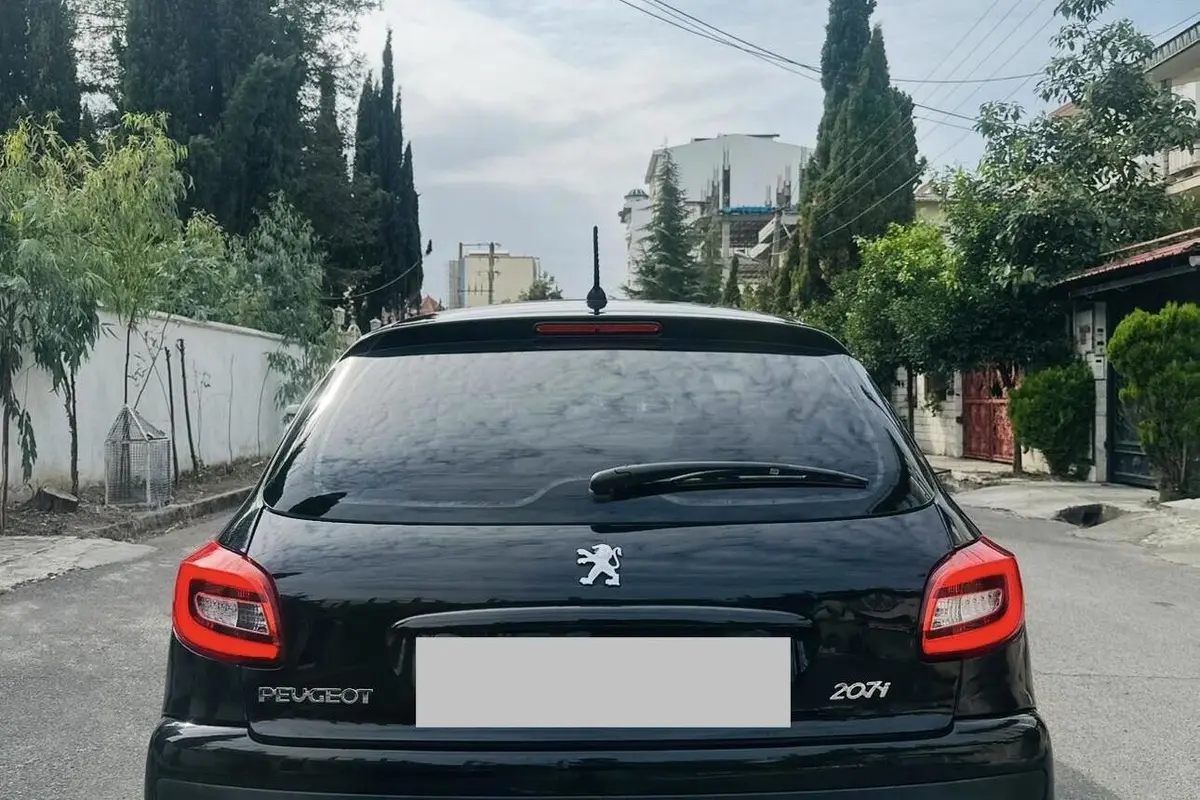 پژو،  207