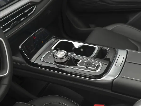 کی ام سی، SR6