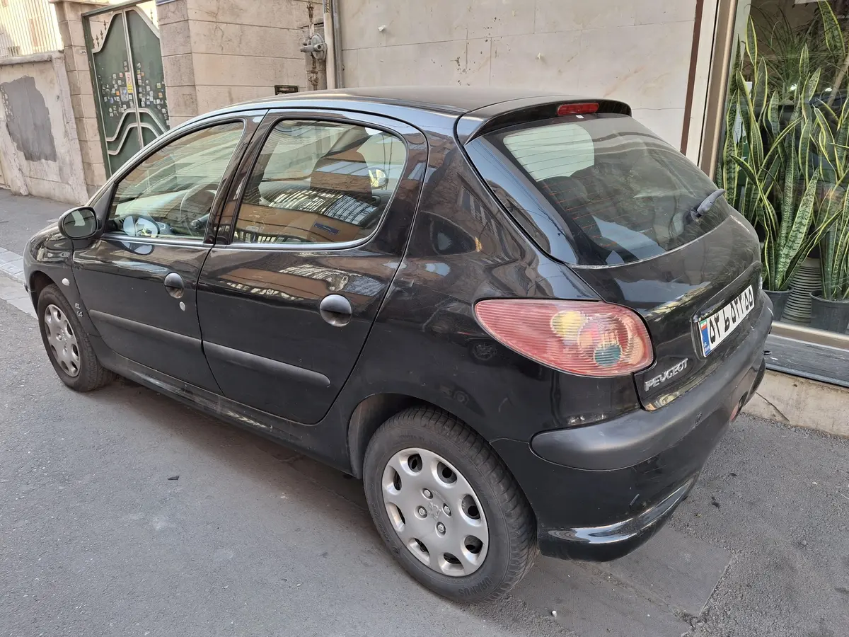 پژو،  206