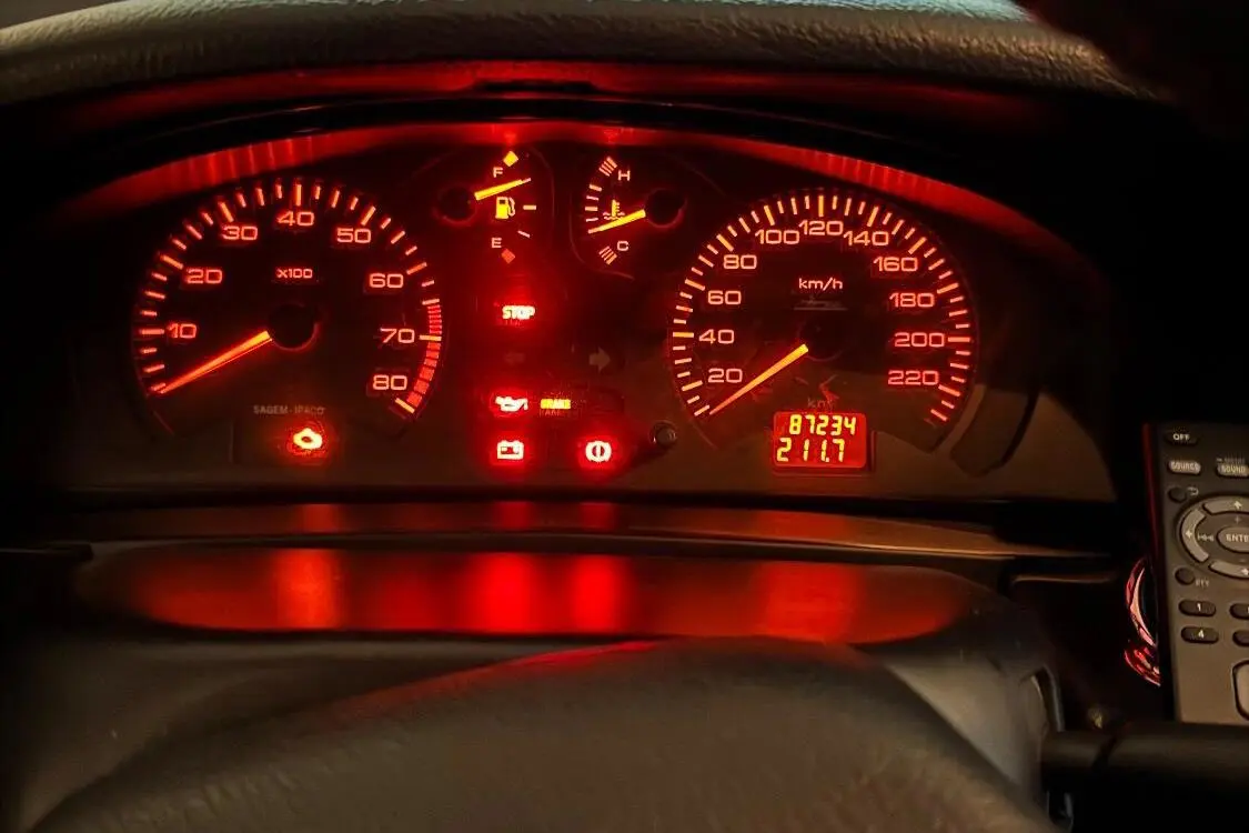 پژو،  405